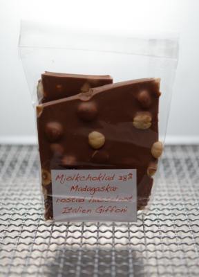 Mjölk Choklad 38% med rostad hasselnöt /190g